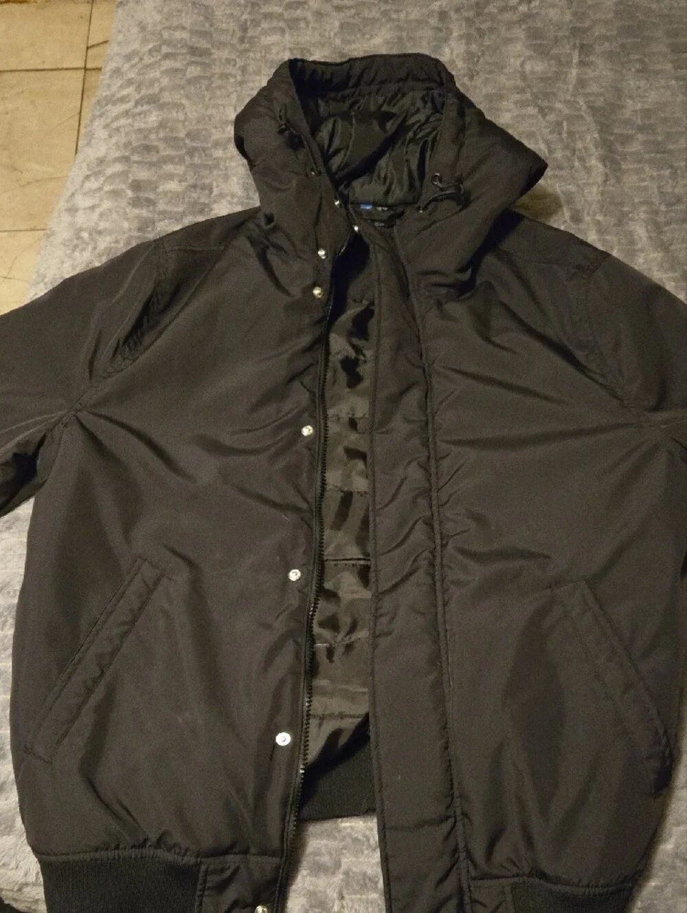 Divided by H&M Men's Hooded Bomber Jacket Black Puffer Lining